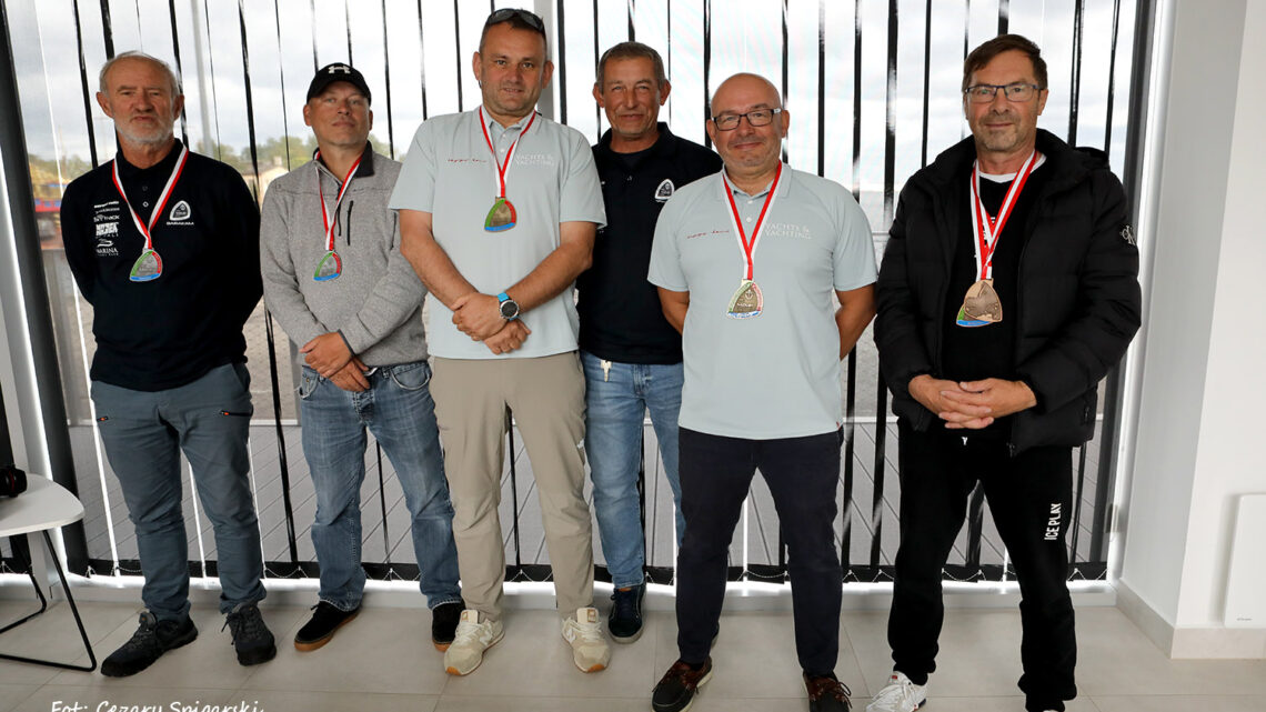 Od lewej: Srebro - Mariusz Sarnowski i Michał Śliwa, Złoto - Andrzej Różycki i Marcin Dejewski (w środku Paweł Wilkowski), Brąz - Andrzej Zieliński